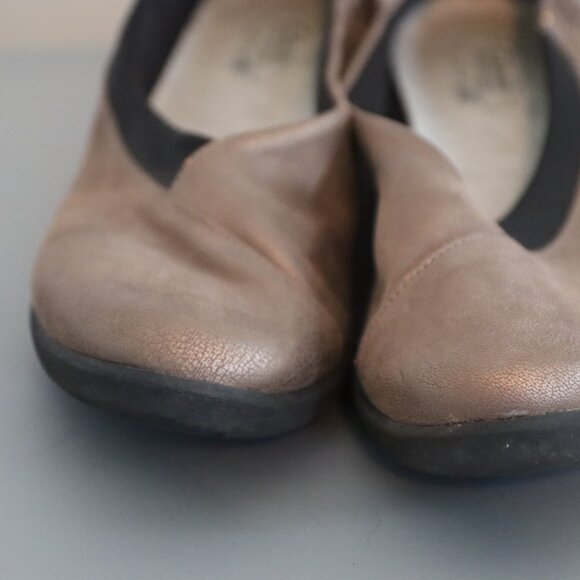 Clarks Cloud Stepper Soft Cushion Size 9 Womens Shoe Bronze - Picture 8 of 11